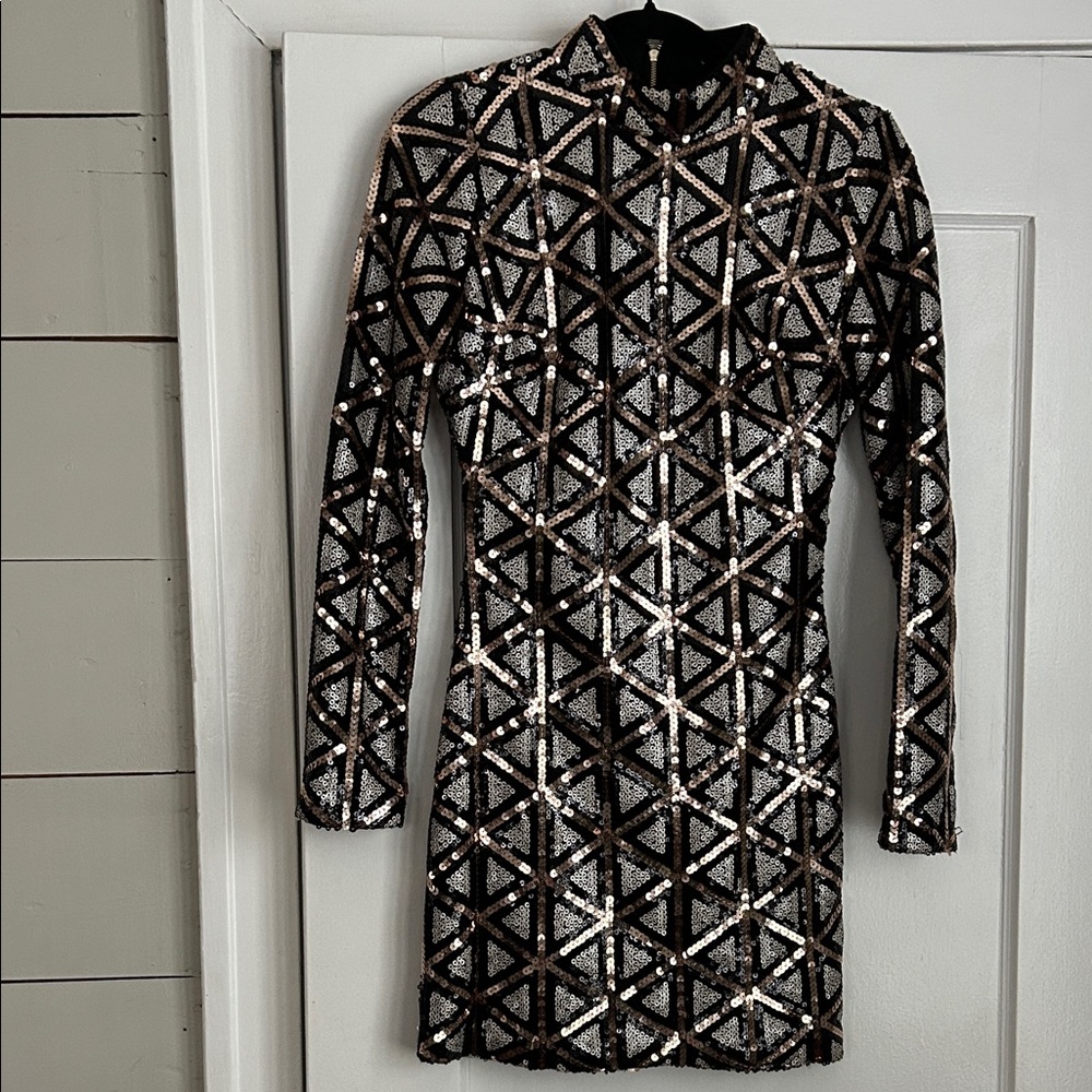 Lulus geometric long sleeve sequin minidress.